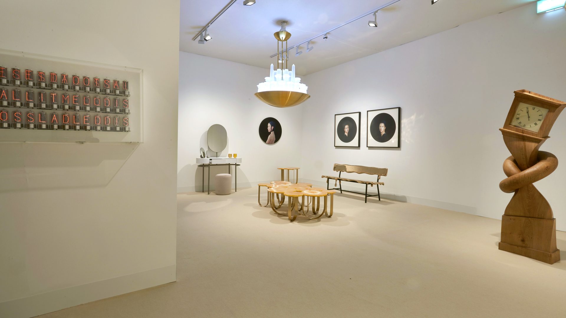 PAD-London-2018-PRIVEEKOLLEKTIE-Cloud-Barberini & Gunnell